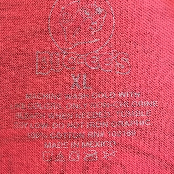 Bucees T Shirt Size XL Jeep Coral in color / M-109 - Picture 7 of 7
